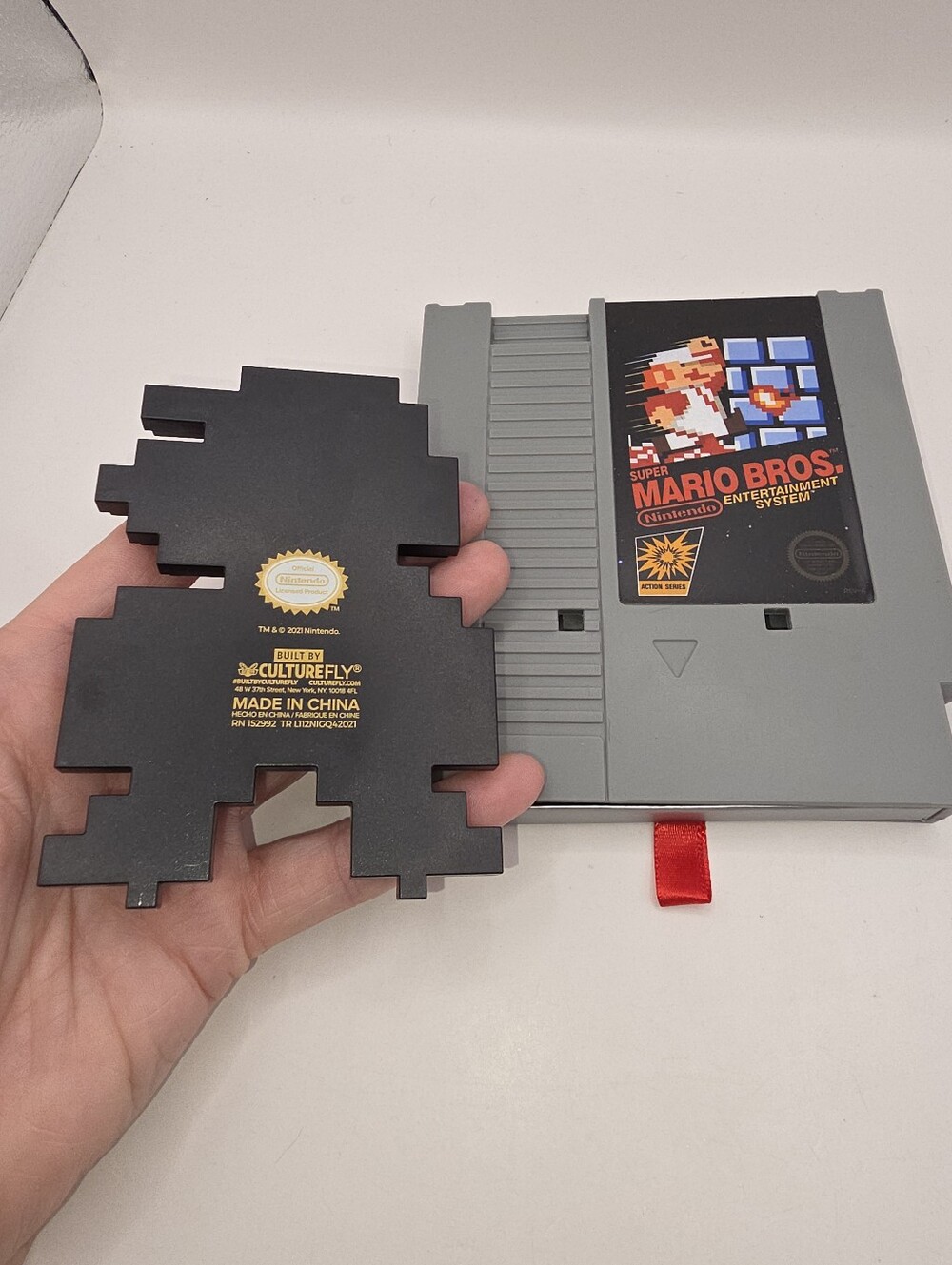 2021 CultureFly - Nintendo - NES Super Mario Bros Figure - Picture 2 of 6